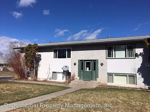 1st image of 904 Spartan Dr APT 4