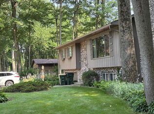 9743 W 16th St, Zion, IL 60099