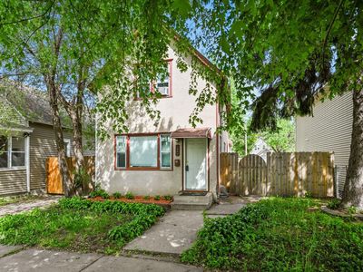 1242 Woodbridge St, Saint Paul, MN, 55117