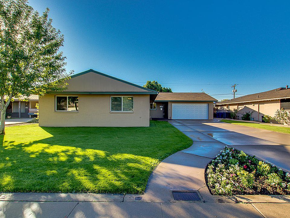 1st image of 1241 E Manhatton Dr