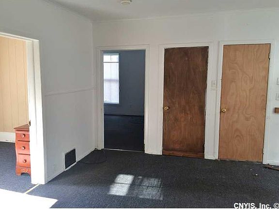 5th image of 609 Park St