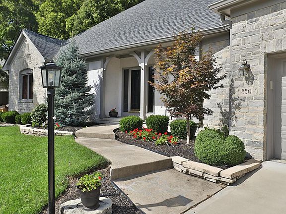 3rd image of 850 Katherines Ridge Ln