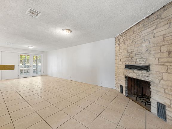4th image of 15803 Wildwood Trl