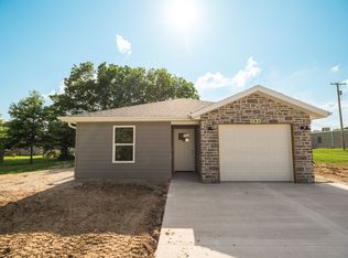 201 S Public Ave, Clever, MO 65631