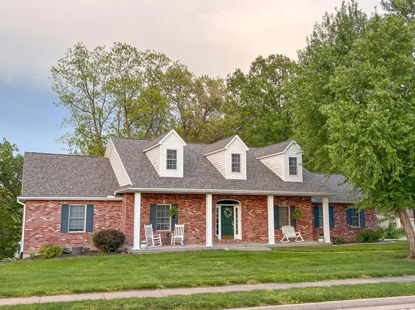 1008 Oregon Trl, Boonville, MO 65233