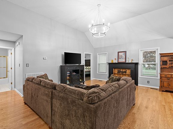 2nd image of 771 McClain Dr