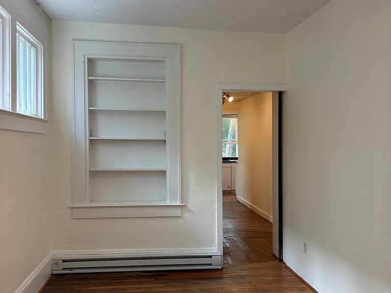 295 E Chestnut St #2 — Photo 6