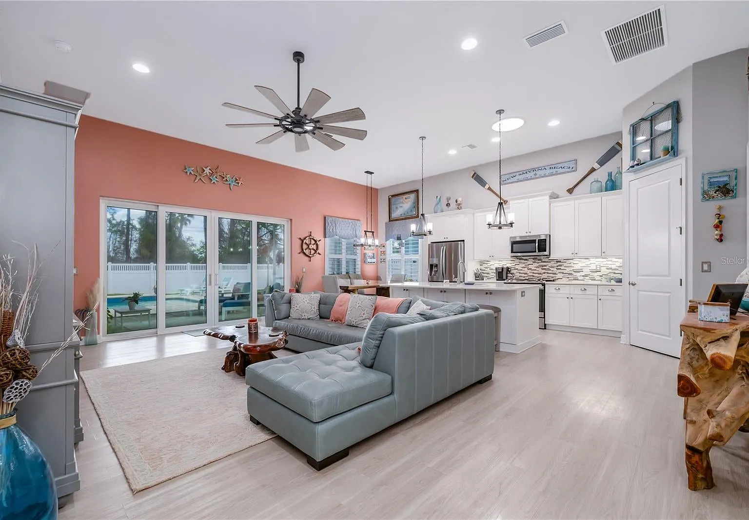 3 bed, 1709 sqft, $3,650 — Photo 4