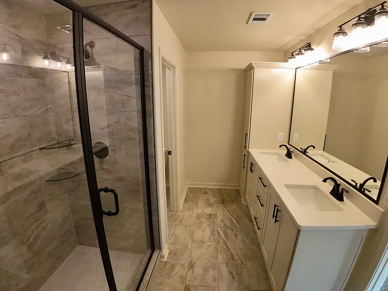 212 Kelton Ln — Photo 10