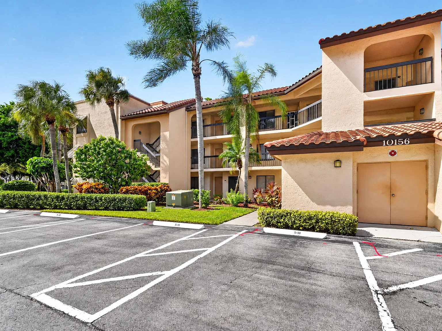 2 bed, 2.0 bath, 1205 sqft, $2,595 — Photo 4