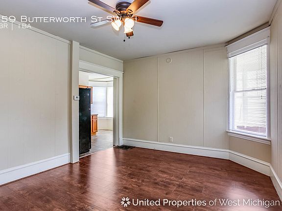 4th image of 859 Butterworth St SW APT 1