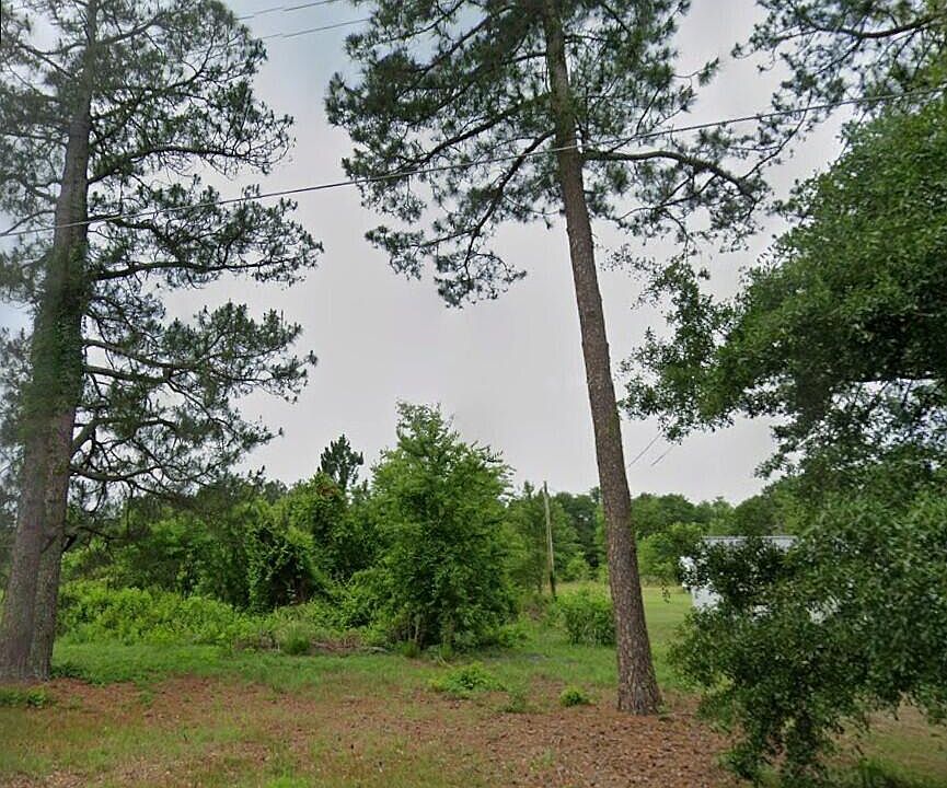 2nd image of 21640 Airbase Road