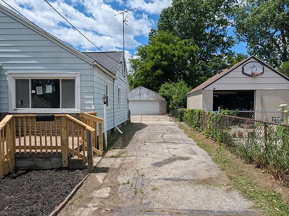 5th image of 5623 Mantey Ln