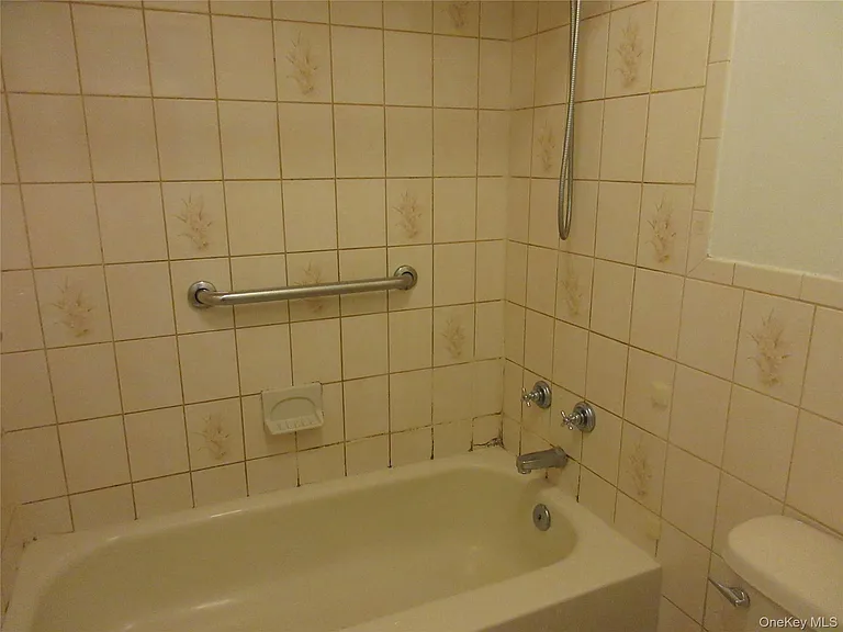 108 Coolidge St — Photo 18