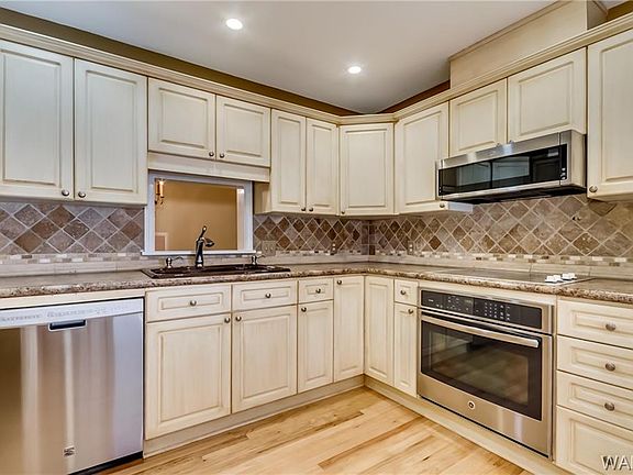 4th image of 1717 Dauphine Dr