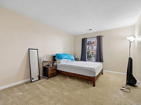5th image of 7804 Yankee Harbor Dr