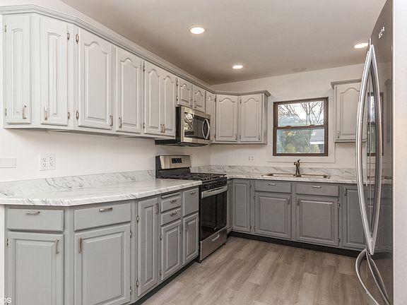 5th image of 23324 W Grinton Dr