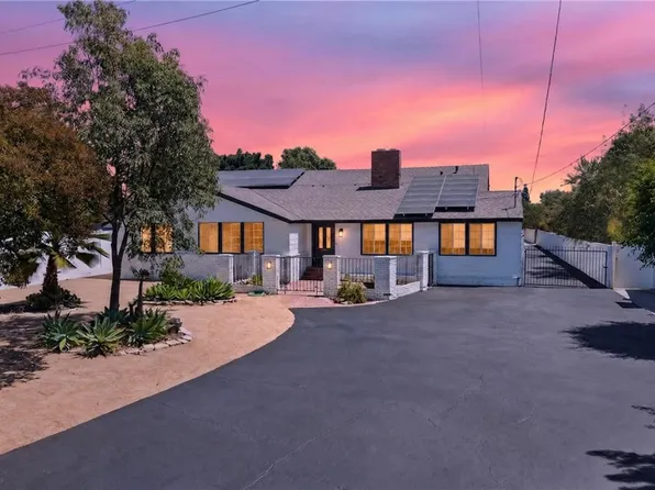 9826 Columbus Ave, North Hills, CA 91343