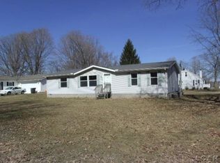 136 Elm St, Manitou Beach, MI 49253