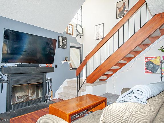 3rd image of 6010B Curtier Dr #6010B