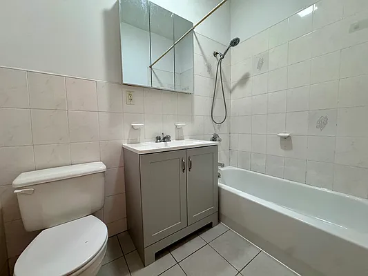Rented by Compass | media 12