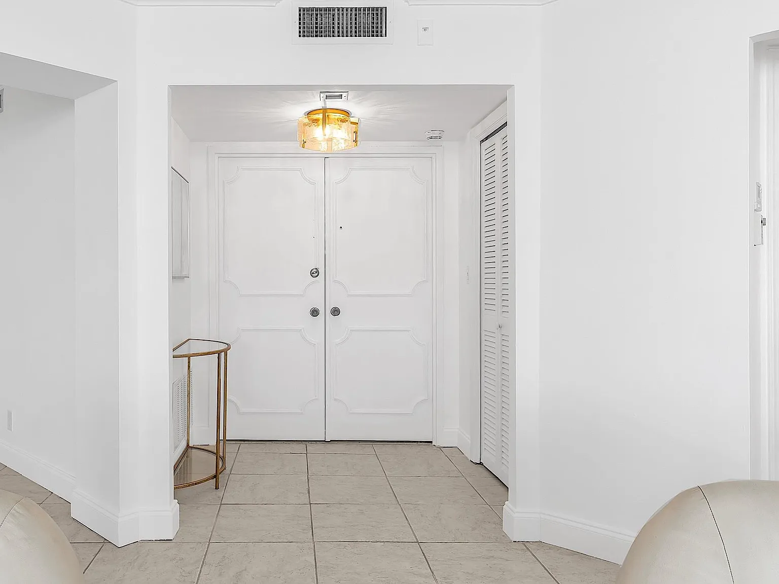 2 bed, 2.0 bath, 1716 sqft, $4,200 — Photo 3