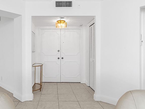 3rd image of 1340 S Ocean Blvd APT 1106