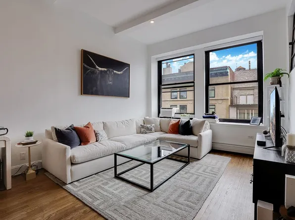 250 Mercer St APT B1108, New York, NY 10012
