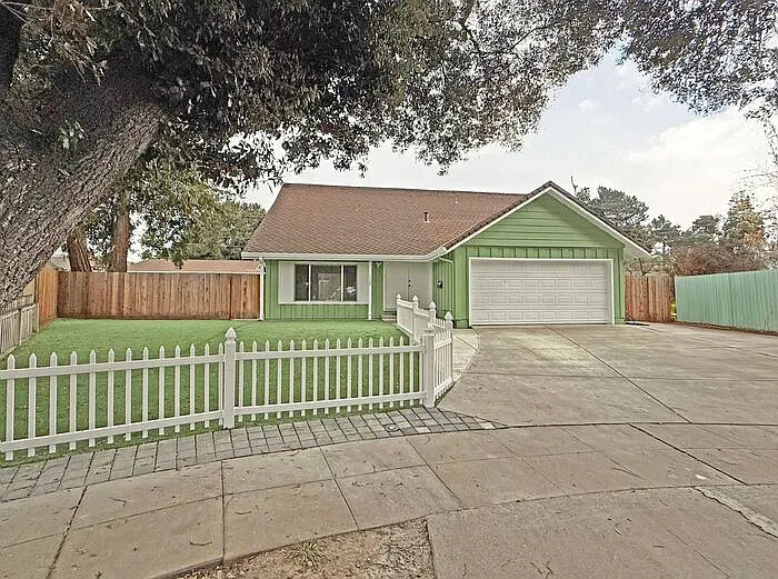 1128 Moraes Ct photo 1