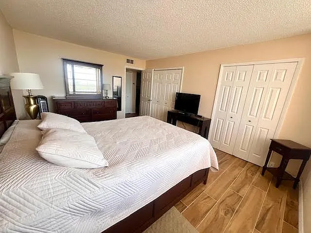 7700 Sun Island Dr S #506 — Photo 13