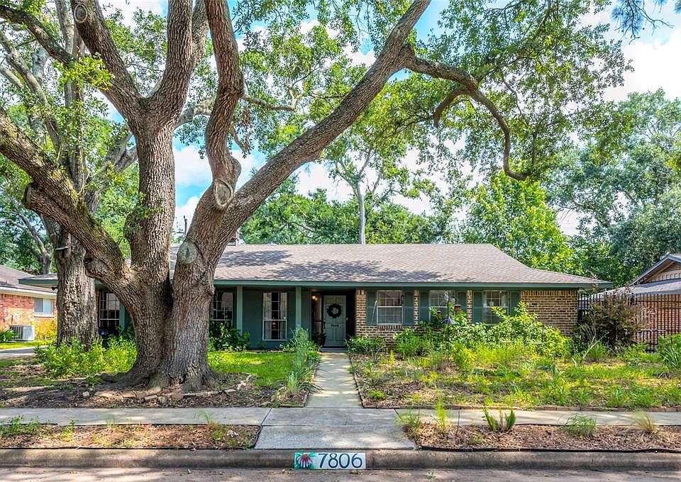 Wonderful family home on tree-canopied, quiet dead end street; has 4 bedrooms/ 2 1/2 baths w 2500 sq ft on 9000 sq ft lot/ formal living and dining; family room, sun room w skylights, breakfast rm, wood burning fireplace, separate office;nursery, upd