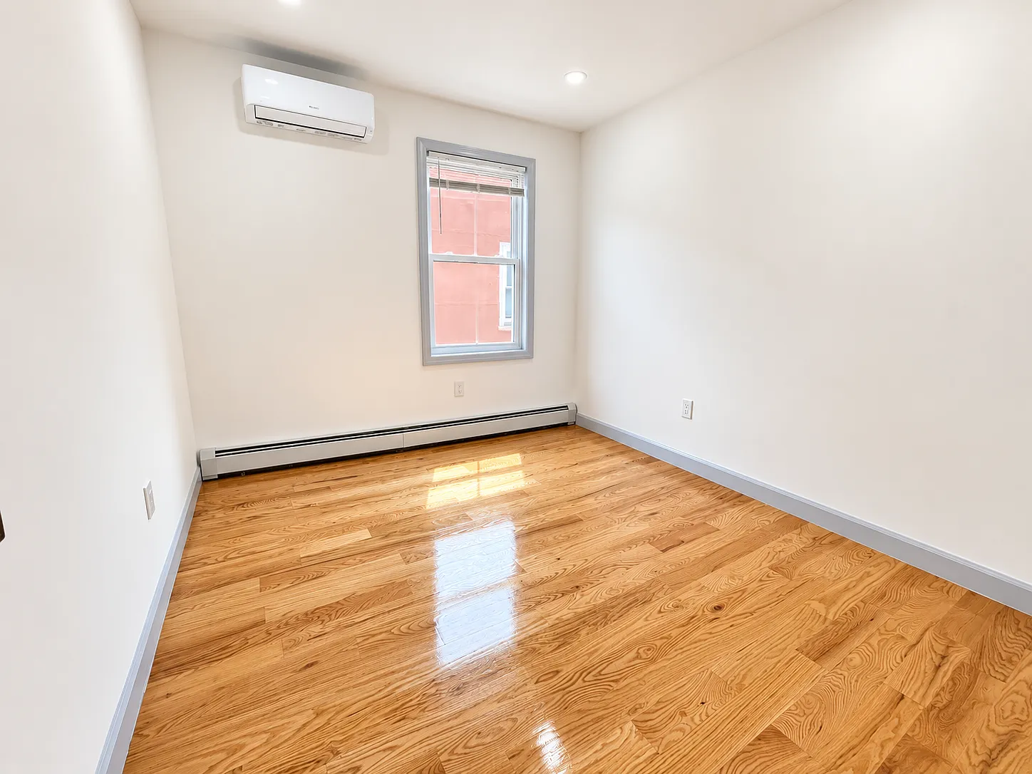 3 bed, $3,500 — Photo 2