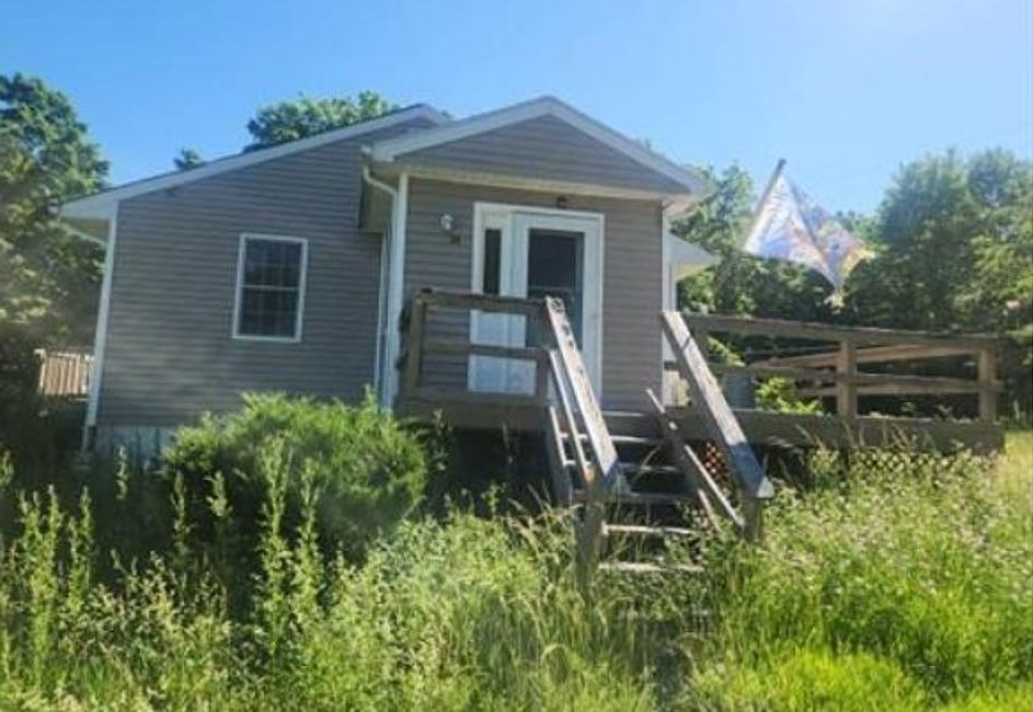 1st image of 20 Townsend Rd