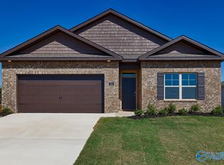 231 Antler Ridge Dr, Huntsville, AL 35811