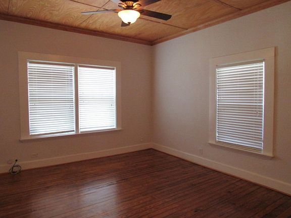 5th image of 525 W Gregory St