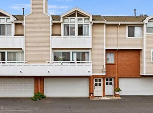 879 S B St, Oxnard, CA 93030