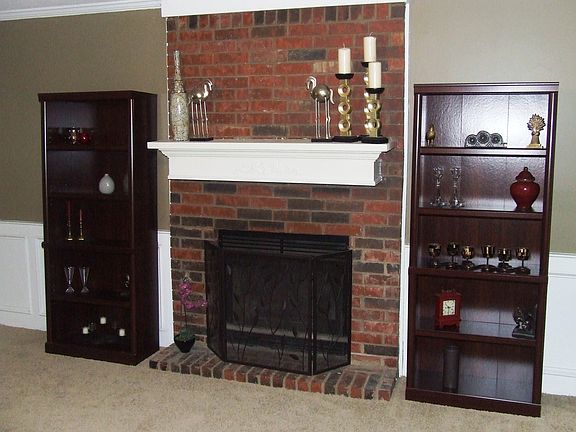 Brick gas fireplace In Great Room!