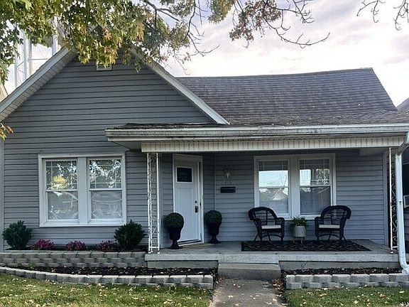 2nd image of 415 W Main St