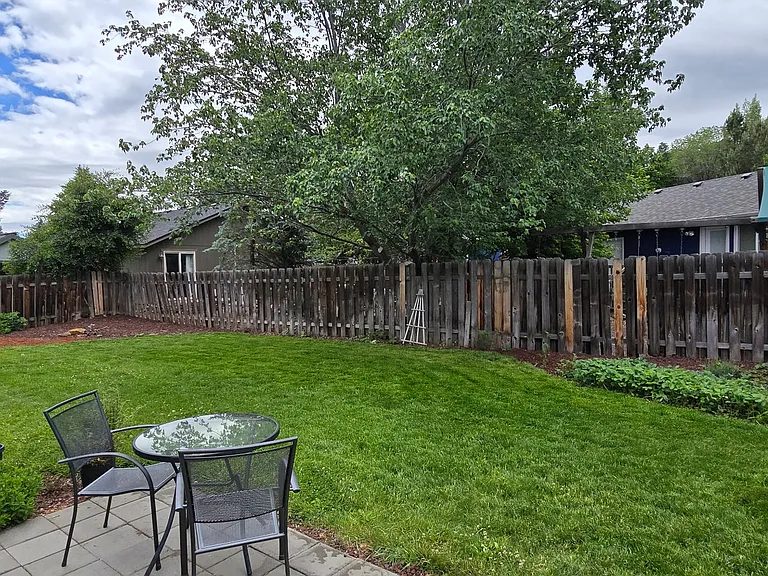 1731 NE Mark Ct — Photo 2
