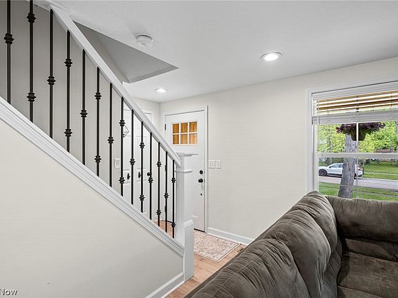 5th image of 850 Deepwood Dr