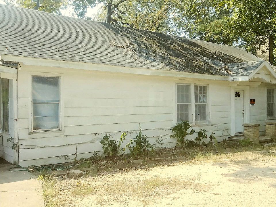 2nd image of 515 W Union Ave