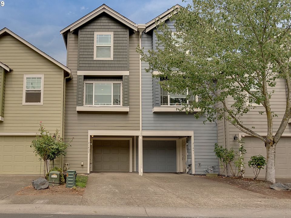 1st image of 21837 NE Larkspur Ln