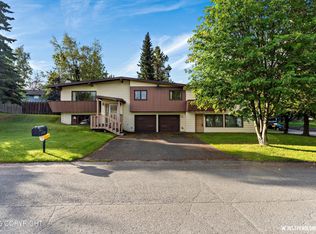 1740 Crescent Cir, Anchorage, AK 99508
