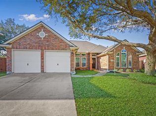 2710 Safe Harbour Cir, Friendswood, TX 77546