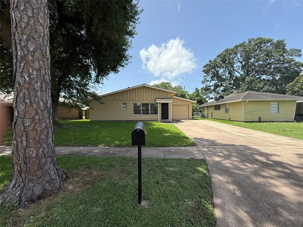 3616 Longwood Dr, Pasadena, TX 77503