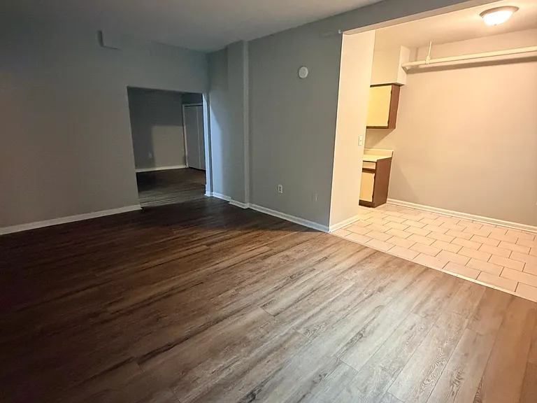 570 Whitney Ave #S — Photo 3