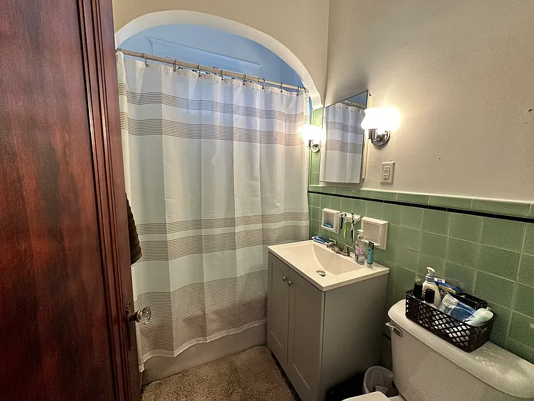 68 Chapin St #1L — Photo 5