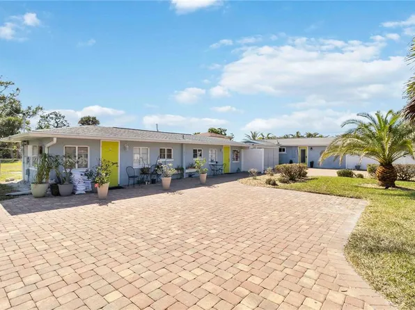 351 S McCall Rd, Englewood, FL 34223