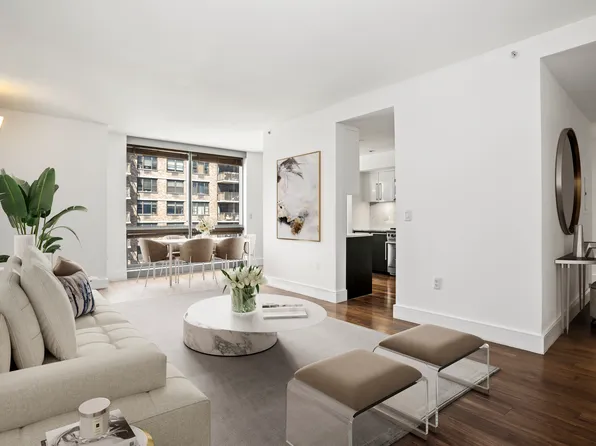300 East 79th Street 5C image 1 of 12