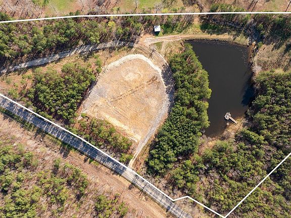 2nd image of 3301 Marsh Rd